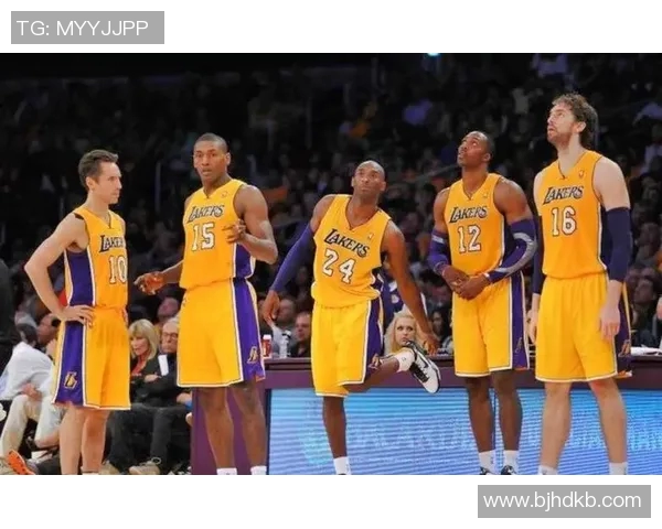 2012年洛杉矶湖人队与雷霆的激烈对决回顾与分析