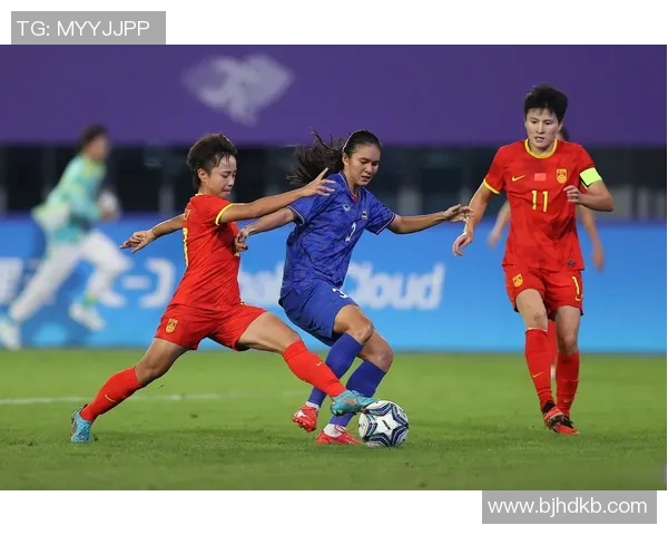 亚运会女足中国队迎战强敌全力争胜展现拼搏精神 亚运会女足中国队迎战强敌全力争胜展现拼搏精神